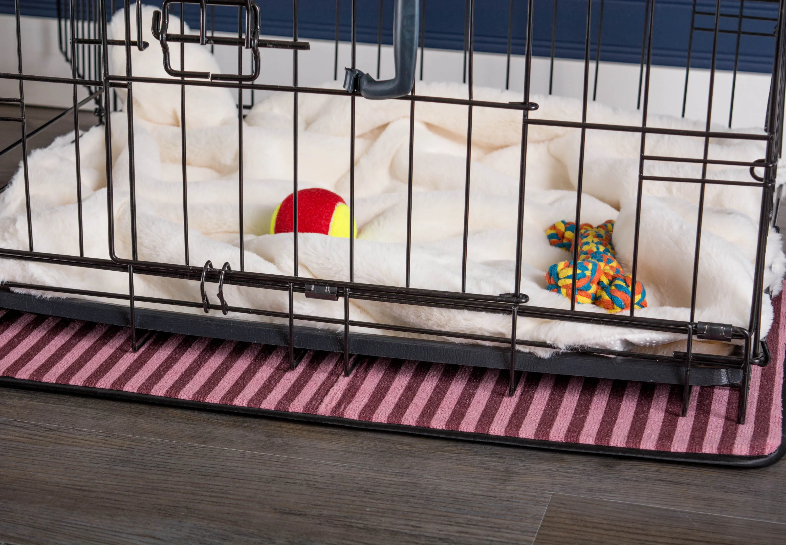 Pet Crate Liner, Faux Fur, White, X-Large - 22x36"